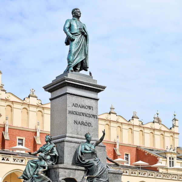 Cracovia República Polonia Julio 2017 Monumento Adam Mickiewicz Plaza Del —  Fotos de Stock