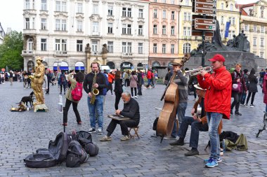 PRAGUE, CZECH REPUBLIC- May 1, 2017: Street musicians on the old square in Prague.