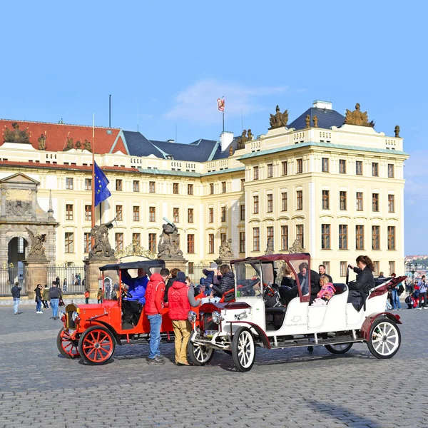 Prague Czech Republic May 2017 Vintage Cars Foruring Trips Old —  Fotos de Stock