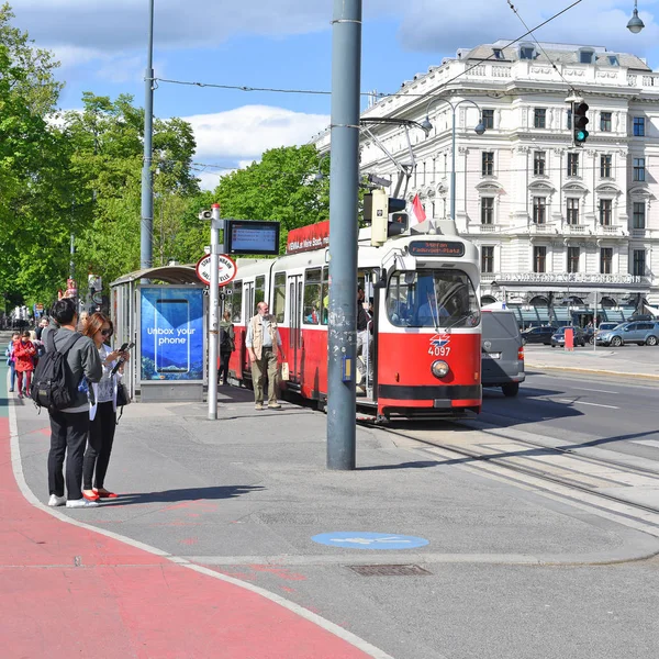 Viena Áustria Maio 2017 Velho Bonde Nas Ruas Cidade — Fotografia de Stock