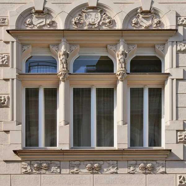 Παράθυρο Ενός Αρχαίου Κτιρίου Παλιά Πράγα 2018 — Φωτογραφία Αρχείου