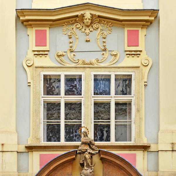 Janela Edifício Antigo Praga Velha 2018 — Fotografia de Stock