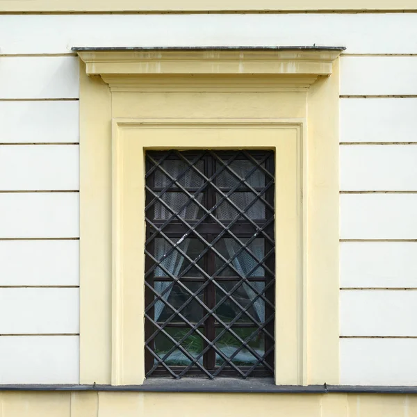 Fönster Med Ett Galler Gammal Byggnad Old Prague 2018 — Stockfoto