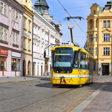 Pilsen, Çek Cumhuriyeti 1 Mayıs 2018: tramvay şehrin sokaklarında.
