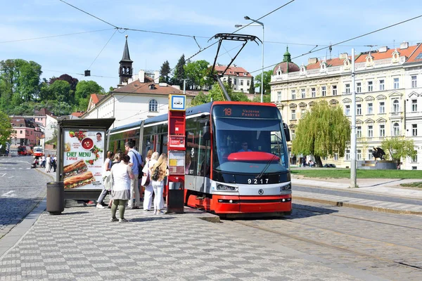 Prague République Tchèque Mai 2018 Tramway Moderne Dans Les Rues — Photo