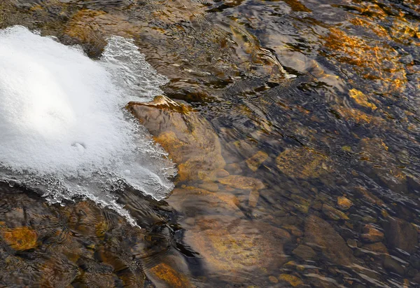 Winter Creek Snow Cover — Stock Photo, Image