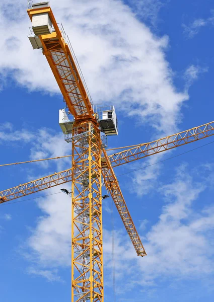 Tower Building Cranes Sky — Stock Photo, Image