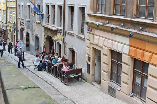 Praga República Checa Mayo 2018 Restaurante Mesas Las Calles Antiguas — Foto de Stock