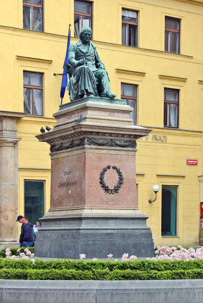 Praga República Checa Mayo 2018 Estatua Josef Jungmann —  Fotos de Stock