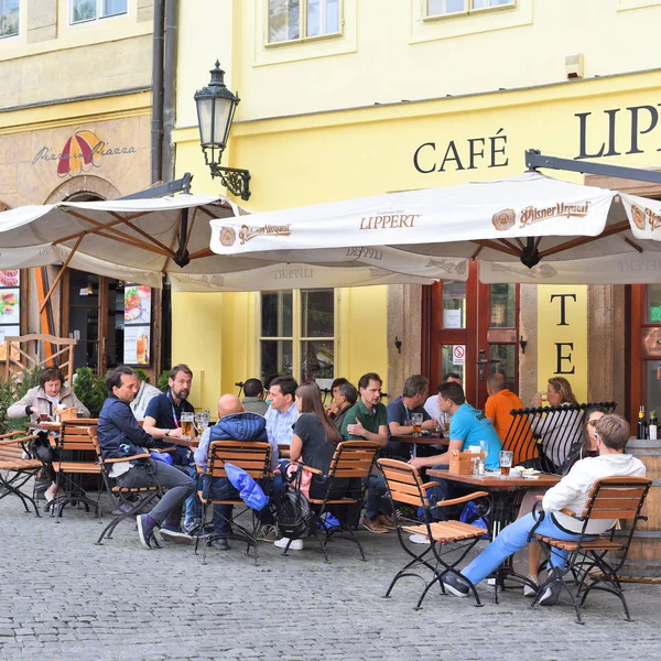 Praga República Checa Mayo 2018 Mesas Restaurante Las Antiguas Calles — Foto de Stock