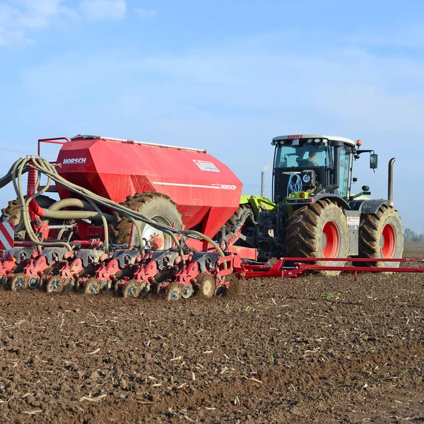 Kalush Ukraine Circa October Tractor Plowing Field — Fotografia de Stock