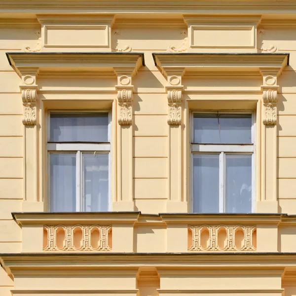 Janelas Edifício Antigo — Fotografia de Stock