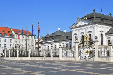 Grassalkovich Sarayı, Bratislava 'da bir saray ve Slovakya cumhurbaşkanının evi.