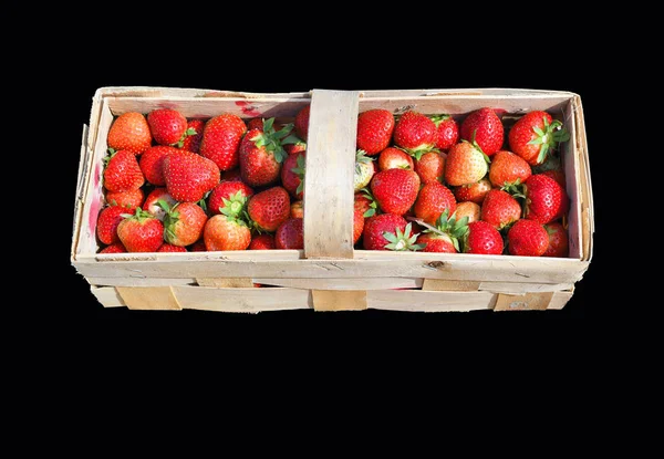 Fragole Cesto Legno Vendita Dettaglio Isolato — Foto Stock