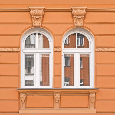 Windows eski bir bina