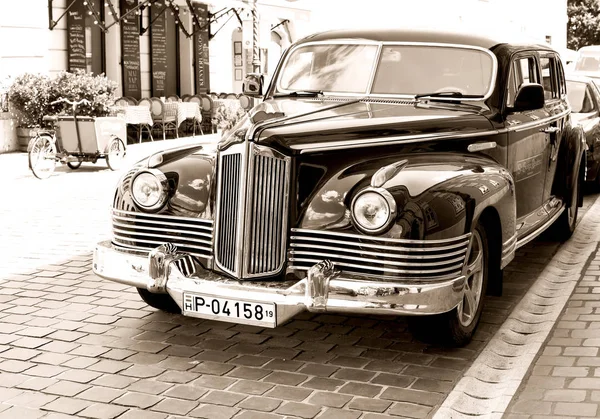 Budapeste Hungria Julho 2019 Old Passenger Vintage Car City Street — Fotografia de Stock