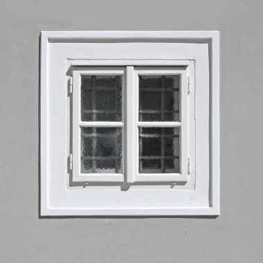 Eski bir binanın pencere