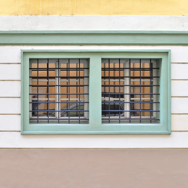 Windows Van Een Oud Gebouw — Stockfoto