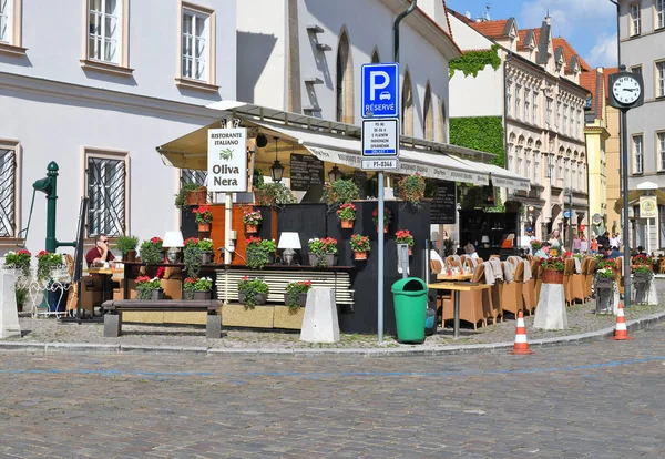 Prague Czech Republic May 2017 People Street Cafe — Foto de Stock