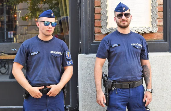 Budapest Hungría Julio 2019 Empleados Patrulla Policía Municipal Plaza Ciudad — Foto de Stock