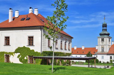 Çek Cumhuriyeti Krumlov, CZECH REPUBLIC - 15 Temmuz 2019: Castle Tower. UNESCO Dünya Mirası Alanı