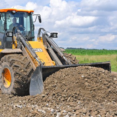 Kazıcı sahada. İnşaat endüstrisi