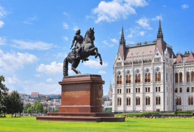 Budapeşte, Macaristan, - 6 Temmuz 2019: Ferenc Rakoczi heykeli.