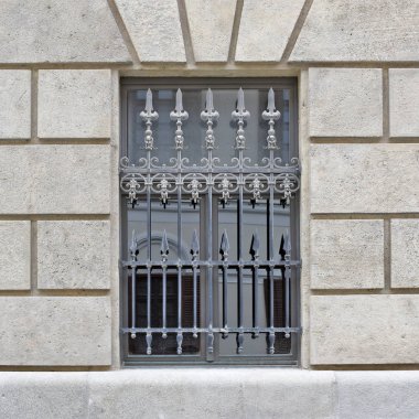 Eski bir binanın penceresi. Prag, Çek Cumhuriyeti