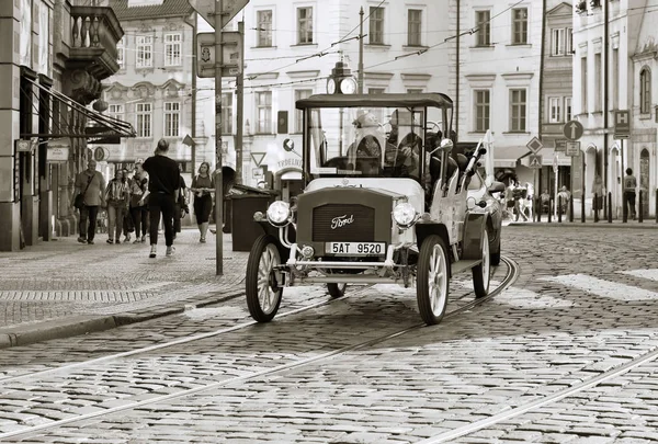 Prague République Tchèque Mai 2019 Une Voiture Vintage Pour Les — Photo