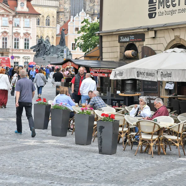 Prague Czech Republic May 2017 People Street Cafe — Foto de Stock