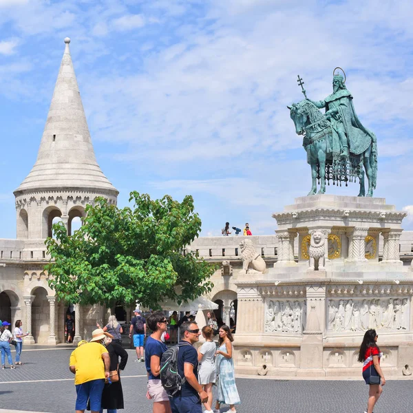 Budapest Hungría Julio 2019 Estatua Bronce Esteban Hungría Bastión Del —  Fotos de Stock