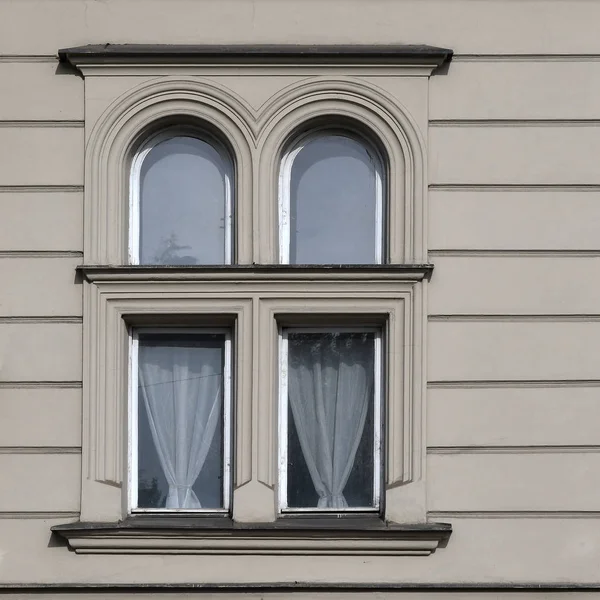 Ventanas Edificio Antiguo — Foto de Stock