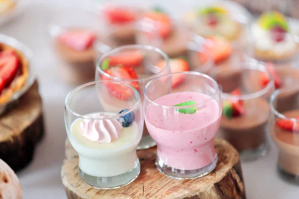 Catering Sweets Closeup Various Kinds Fruit Pastry Event Wedding Receptio — Stock Photo, Image