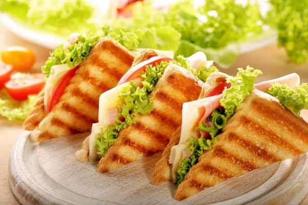 Déjeuner Sain Pour École Avec Sandwich Aux Légumes — Photo