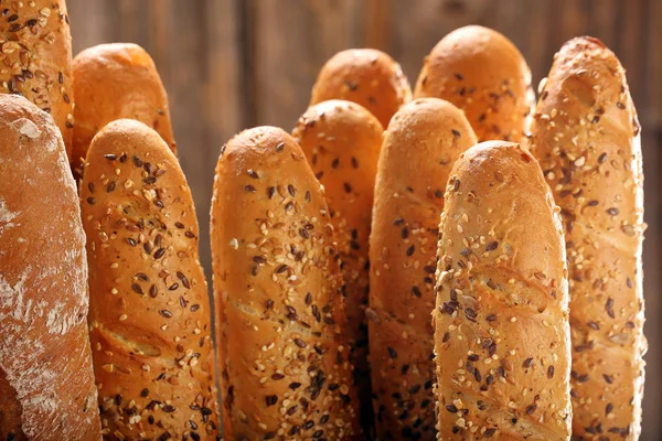 Francês Baguette Fundo Madeira — Fotografia de Stock