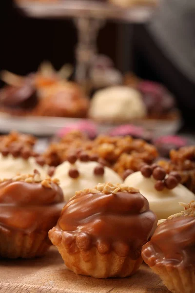 Catering Süßigkeiten Nahaufnahme Von Verschiedenen Arten Von Kuchen Auf Veranstaltungen — Stockfoto