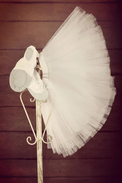 Pointes Female Ballet Shoes Skirt Tutu Hanging Stand Close Vintage — Stock Photo, Image