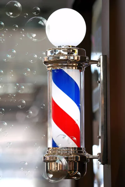 Palo vintage barbiere con bolle di sapone — Foto Stock