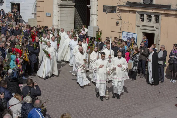 Poland, Czestochowa - 14 April 2019: Jasna Gora Monastery Palm S — Stock Photo, Image