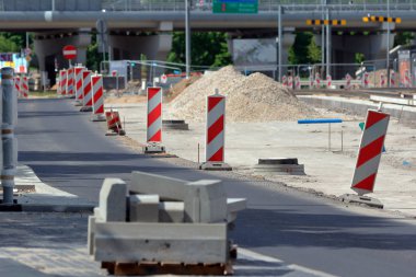 Şehir içinde yol inşaatı