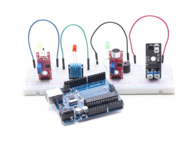 Elektronik projeler oluşturmak için kalkan ve modül