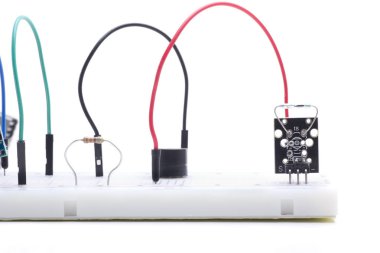 Elektronik projeler oluşturmak için kalkan ve modül