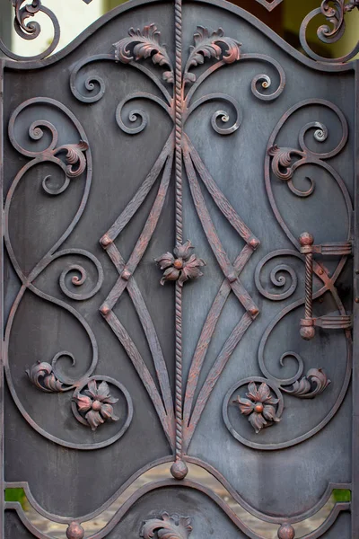 Sahte metal ürünlerinin parçası. yakın plan.