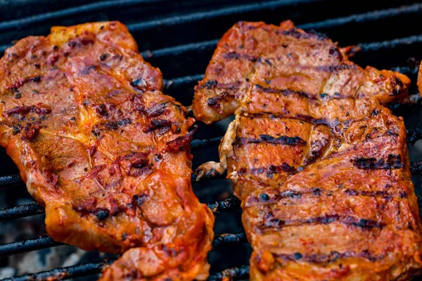 Steaks Boeuf Sur Gril Avec Des Flammes — Photo