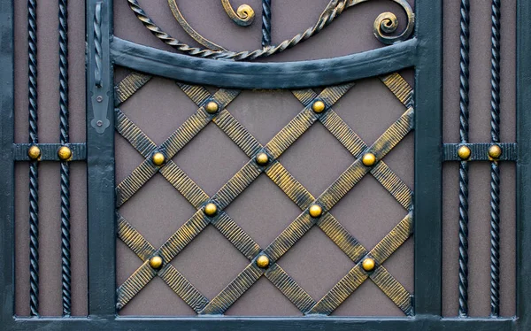 Sahte metal ürünlerinin parçası. yakın plan.