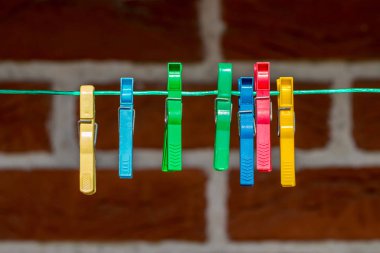 Halata clothespins renkli mandal, yakın çekim.