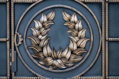 Sahte metal ürünlerinin parçası. yakın plan.