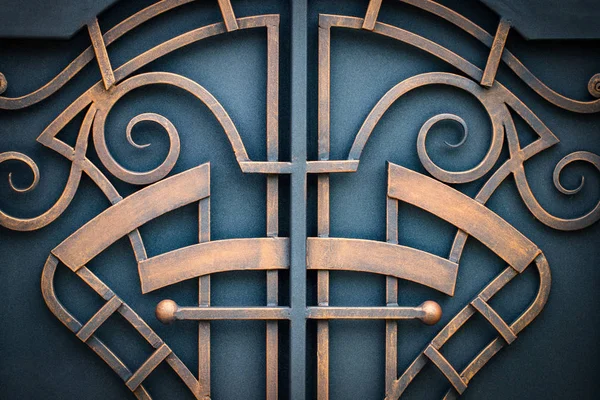 Sahte metal ürünlerinin parçası. yakın plan.