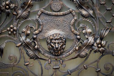 Sahte metal ürünlerinin parçası. yakın plan.