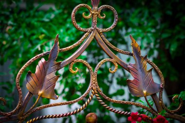 süslü Ferforje metal geçit dekorasyon unsurları.